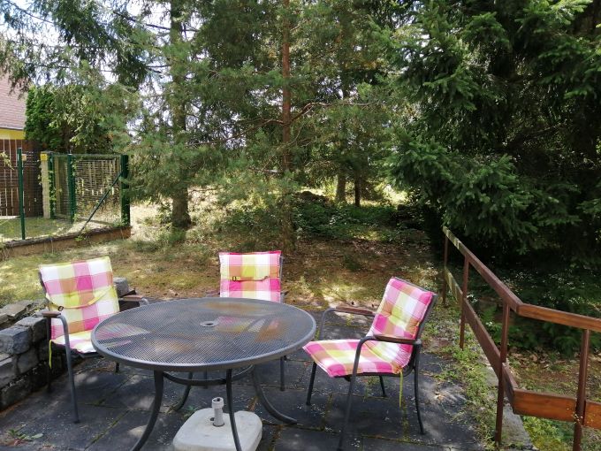 Foto: BUNGALOV24 14 - Perspektivn zdn bungalov 3 + k.k.  se zahradou 678 m² u Davle